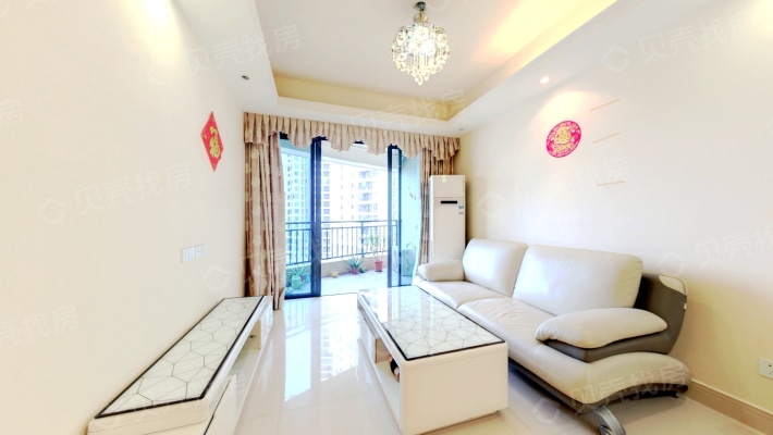 海逸湾朝东两房,视野开阔,夜景漂亮,可以拎包入住-客厅