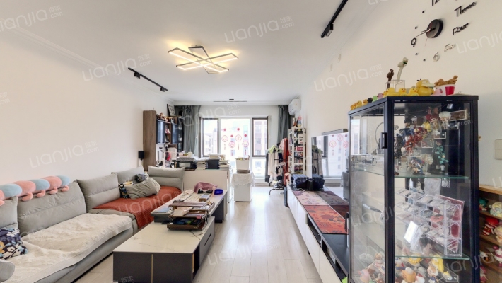 保利香槟国际二手房实景图