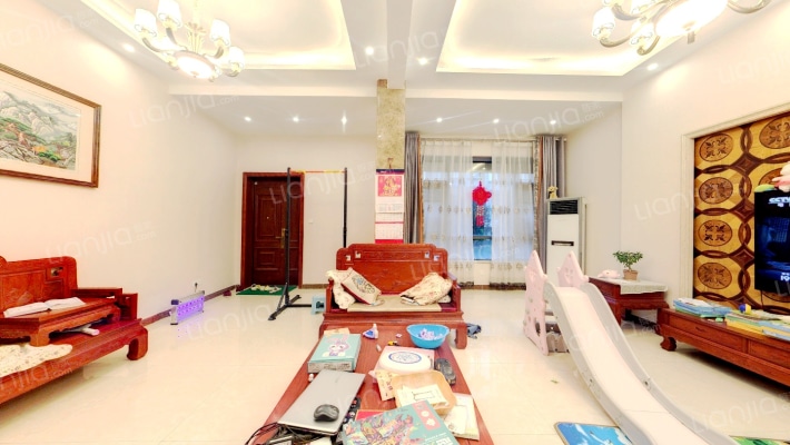 新创悦山墅二手房实景图