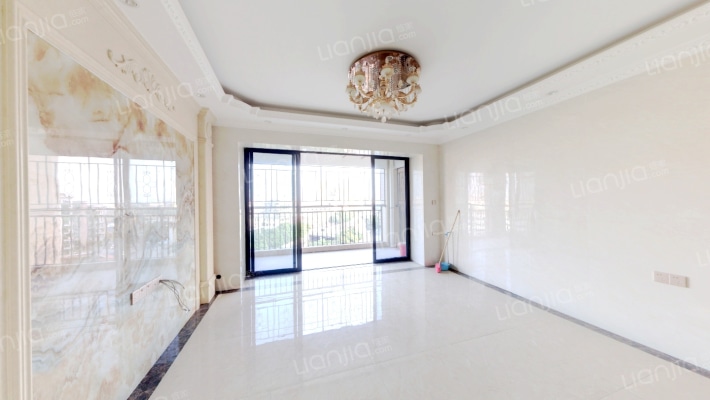 珑耀华府二手房实景图