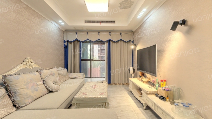 铂爵郡一期二手房实景图