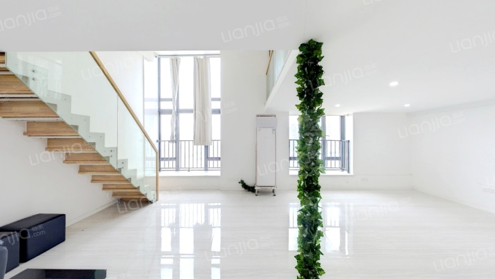 招商城市主场二手房实景图