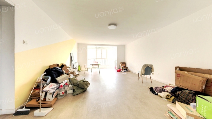 佳世苑小区二手房实景图