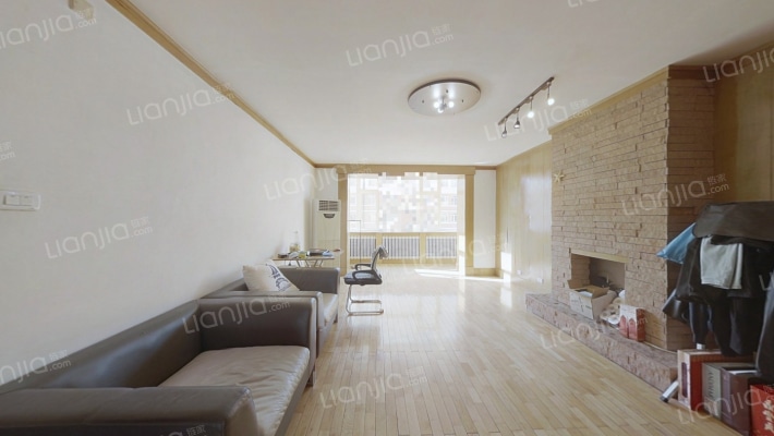 蓝天花园二手房实景图