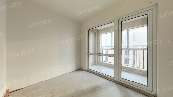 中联·依山伴城颐城二手房实景图