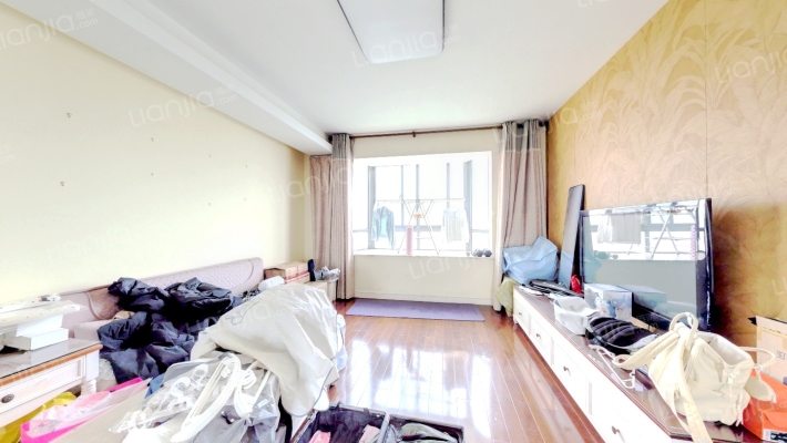 绿地崴廉公寓二手房实景图