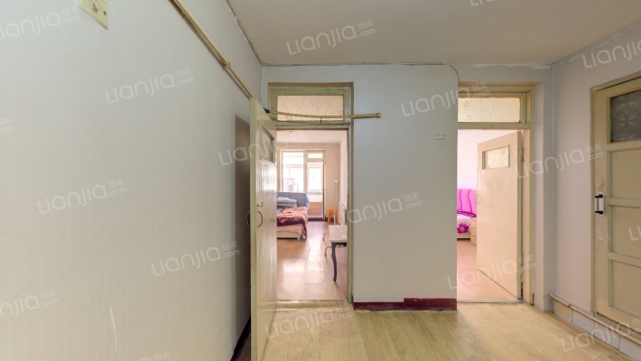 青年社区二手房实景图