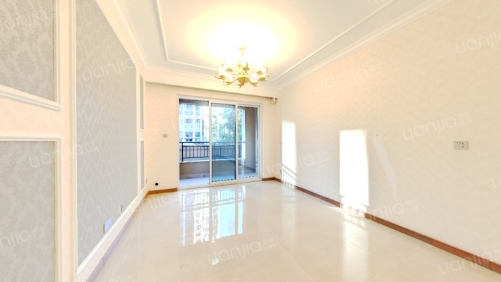 鹭湖宫10区二手房实景图