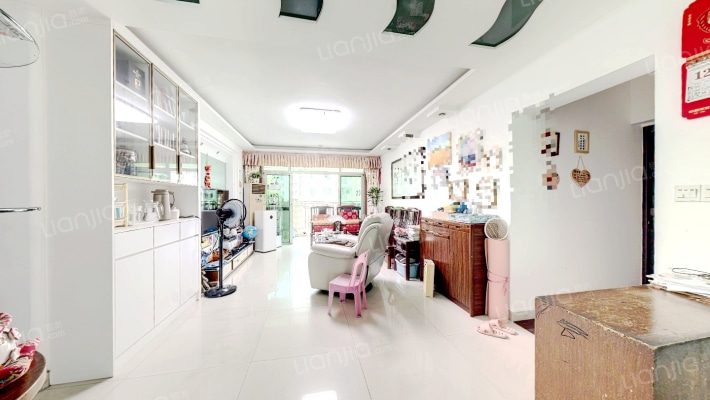 信义假日名城三期菁华园二手房实景图