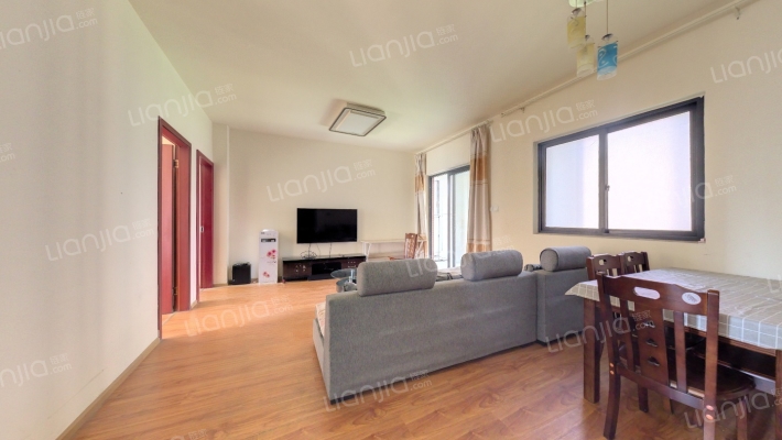 青南美湾二手房实景图