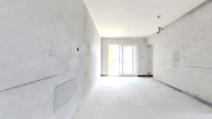 钰龙旭辉半岛二手房实景图