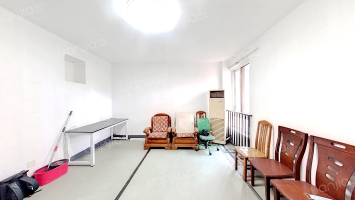 新天地二手房实景图