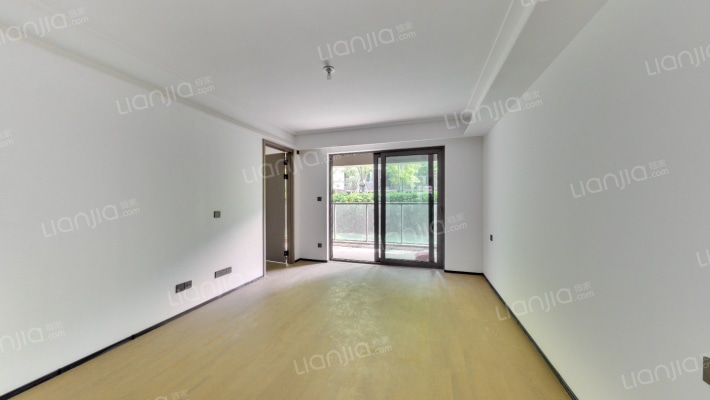 万科坤和·湛蓝云镜二手房实景图