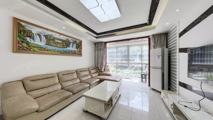 博泰新苑二手房实景图