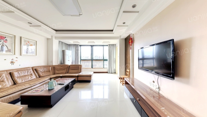 鑫江花苑二手房实景图