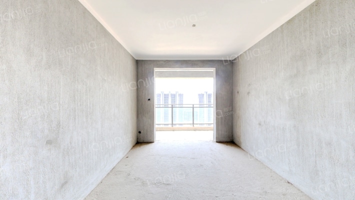 鸿海满园二手房实景图