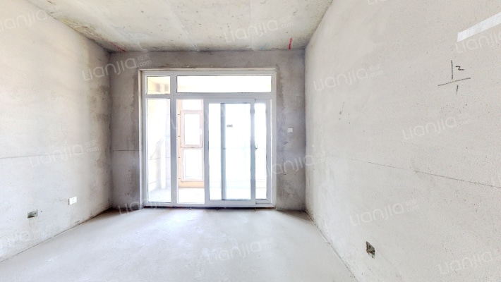 亚泰兰海公馆二手房实景图