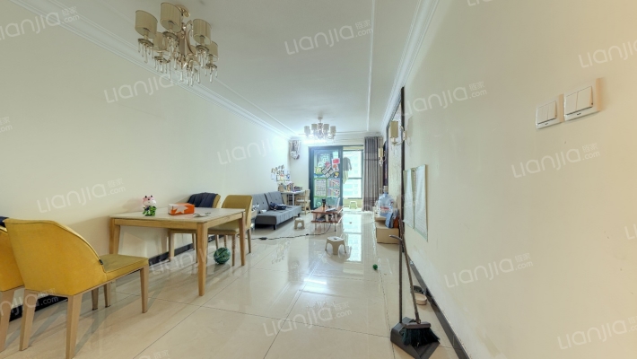 恒大绿洲三期二手房实景图