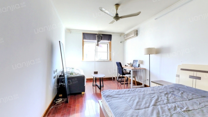 新中小区二手房实景图