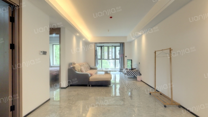 招商城市主场二手房实景图