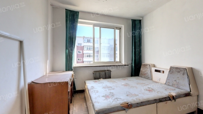 新航二小区二手房实景图