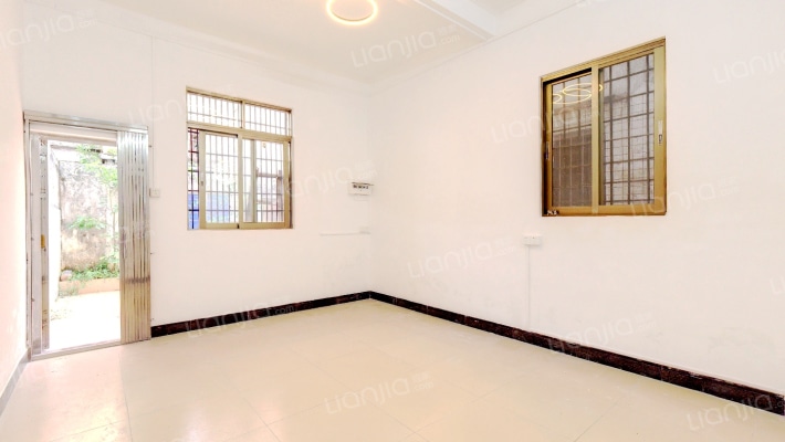 新区大街60号二手房实景图