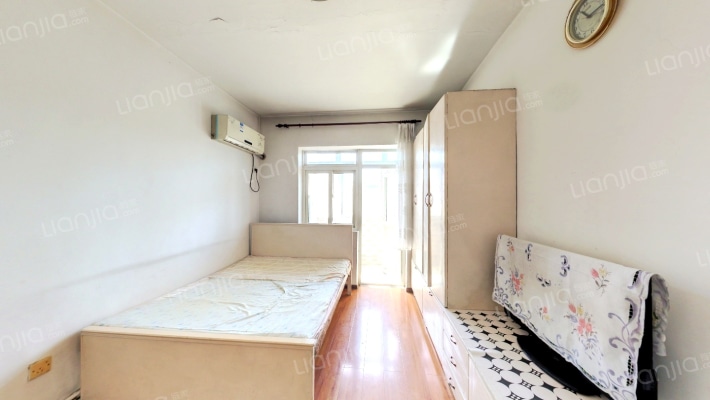 泊江东里二手房实景图