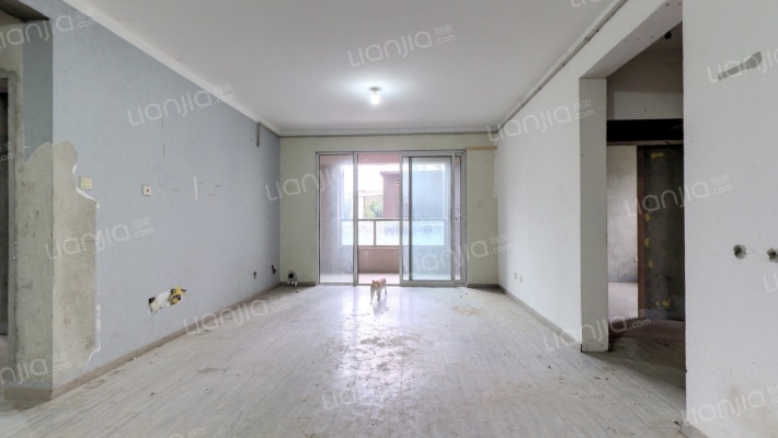 紫艺华府二手房实景图