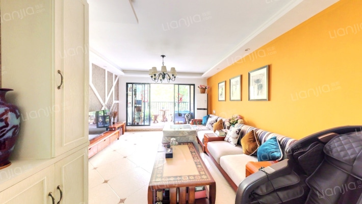 天麓二手房实景图