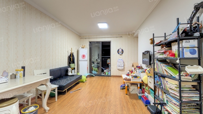 保利霞飞郡府二手房实景图