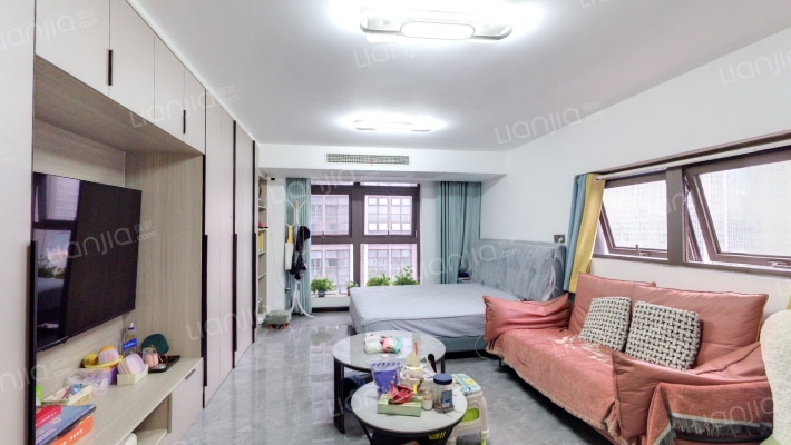 融创中央广场二手房实景图