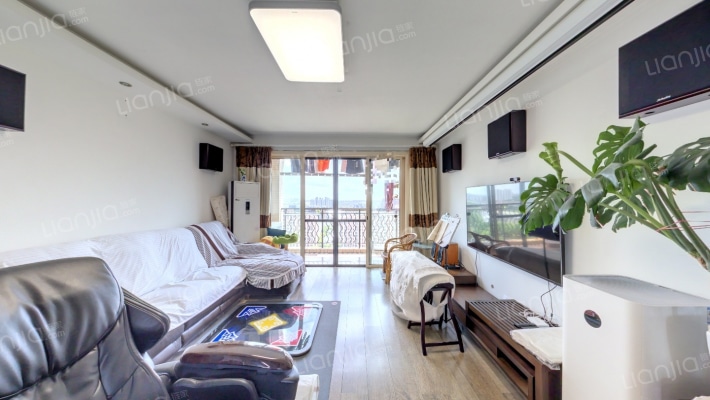 环球翡翠湾花园(公寓)二手房实景图