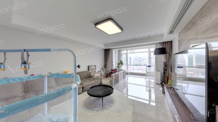 莱茵河畔二手房实景图