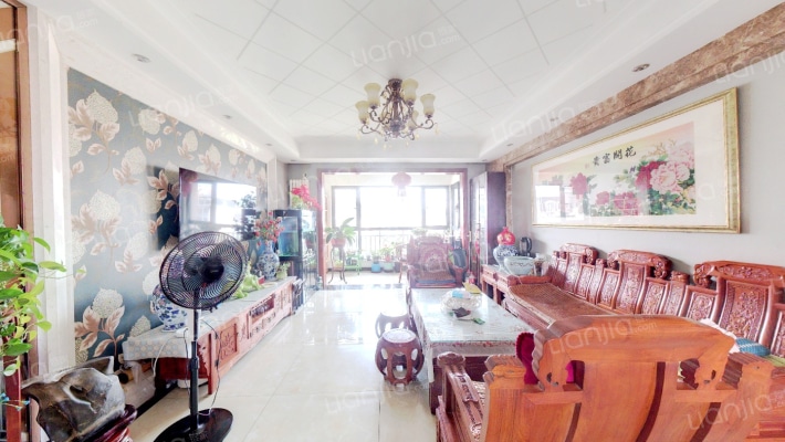 名士豪庭2区二手房实景图