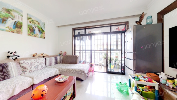 温哥华花园二手房实景图