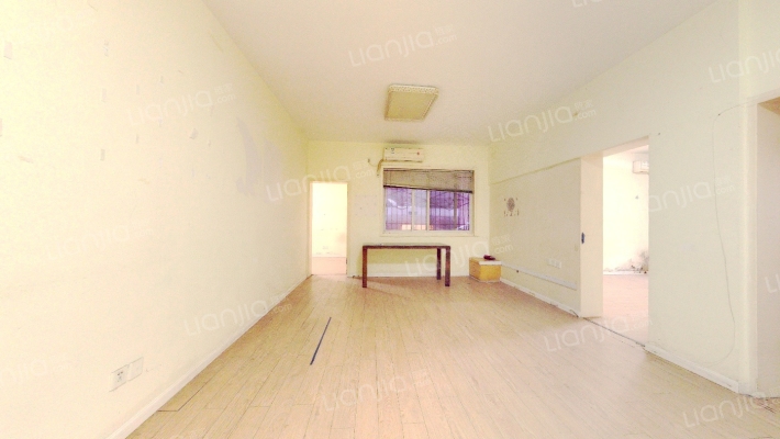 中道街52号院二手房实景图