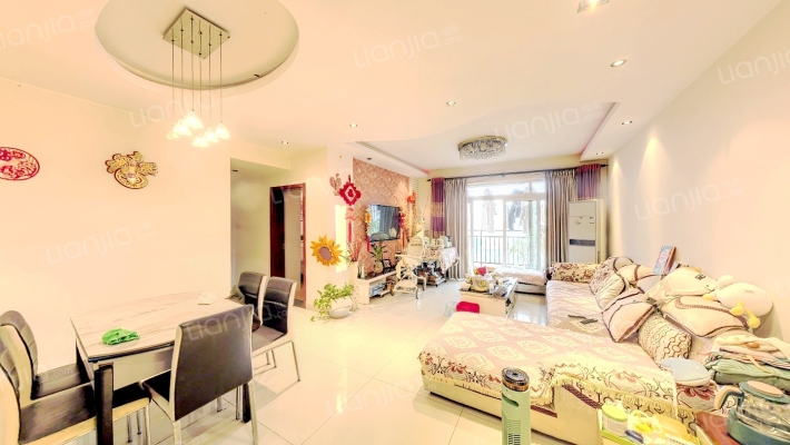 上新山水二手房实景图