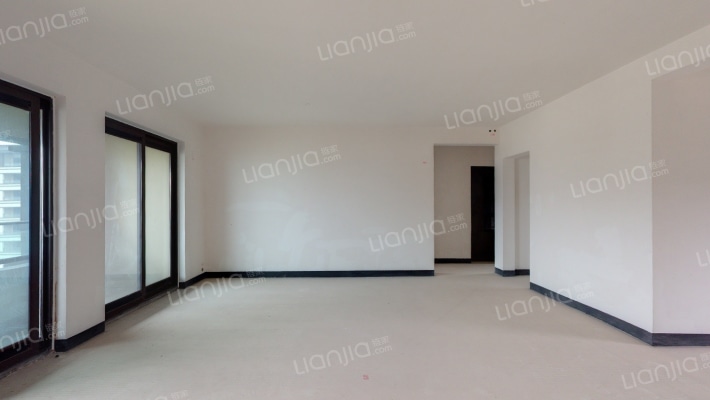 长滩原麓瑾园B区二手房实景图