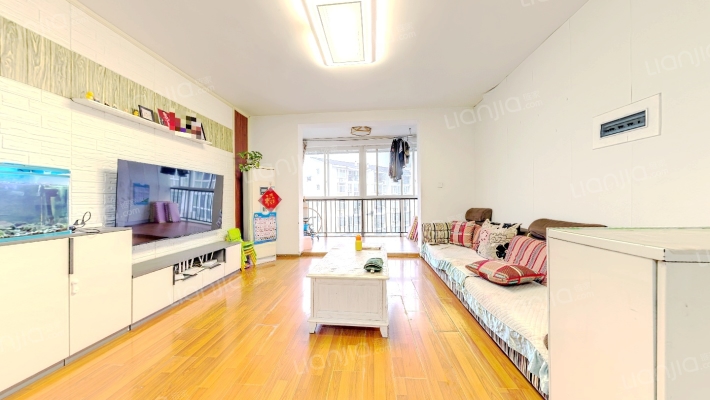 熊猫基地生态园小区二手房实景图