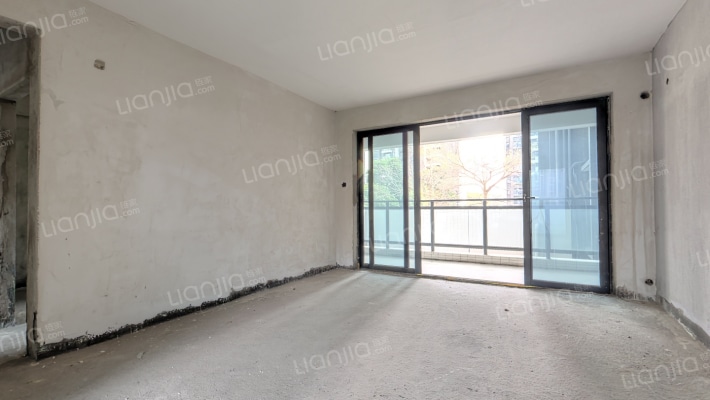 隆生金山湖中心花园二手房实景图