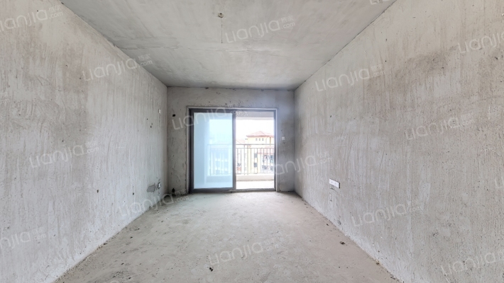 雅居乐森岚二手房实景图