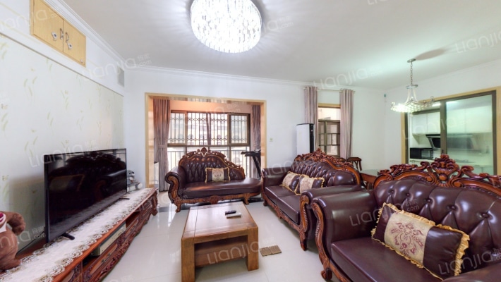 米兰春天二手房实景图