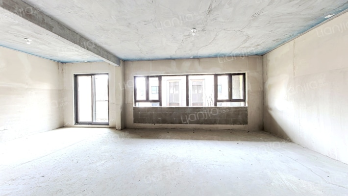 青岛小镇云台二手房实景图