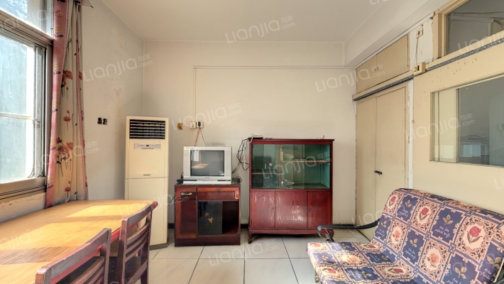 新华三村二手房实景图