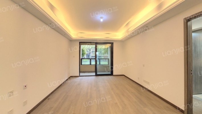 金轮水映华庭二手房实景图