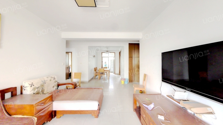 宝城名苑二手房实景图