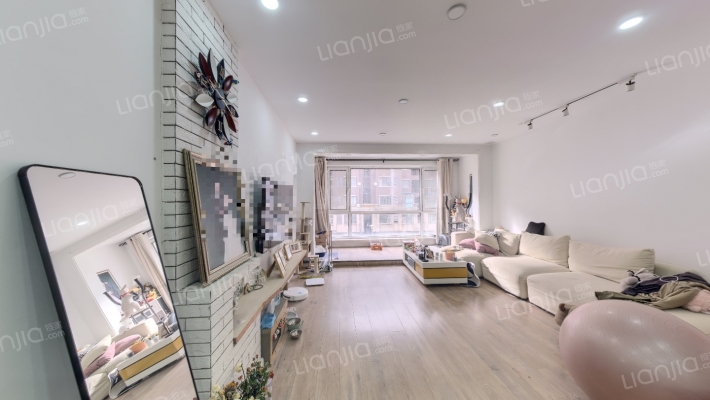 英伦小镇F区二手房实景图