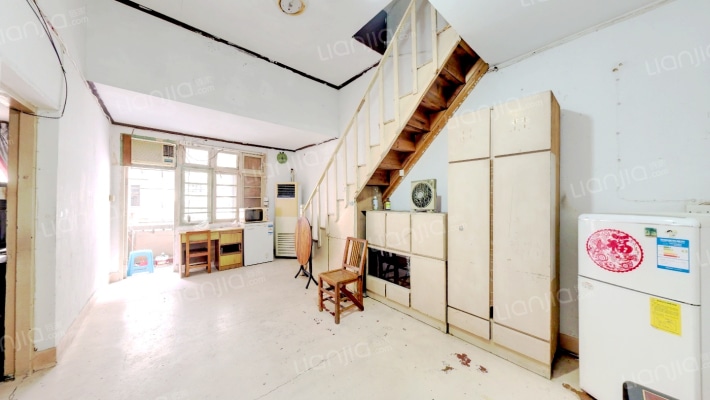 省卫校宿舍二手房实景图