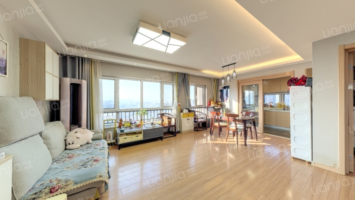 万科城二手房实景图