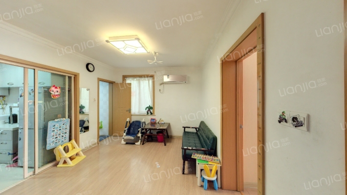 青山一邨113-119号二手房实景图